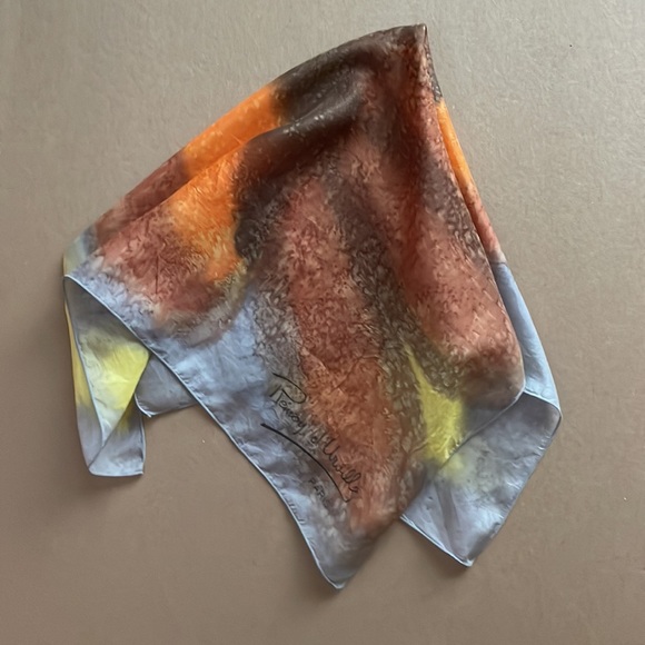 Silk Remoy d’Urville scarf 21 inches square. Has the word Paris under the name. - Picture 5 of 7